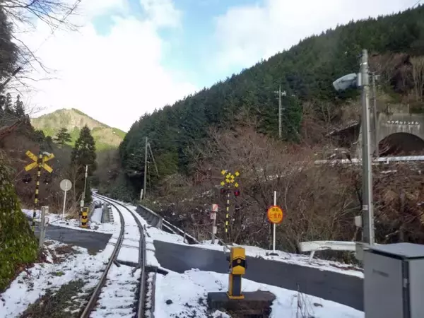 「トンネル坑口の写真が続きます【50代なら鉄道趣味】」の画像