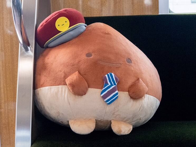 阪急電鉄にすみっコぐらしとのコラボ列車「すみっコぐらし号」登場！