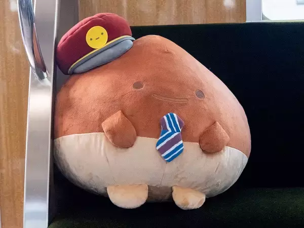 「阪急電鉄にすみっコぐらしとのコラボ列車「すみっコぐらし号」登場！」の画像