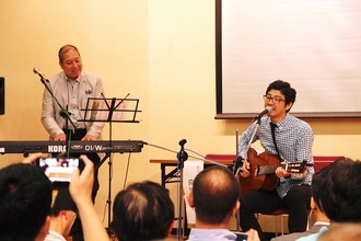 【取材ノートから】駅メロで鉄道の旅を楽しく　向谷実さんの講演から　鉄の作曲家に必要なのは実は説得力？ 九州新幹線は上級リスニングルームになる可能性大！【No.2】