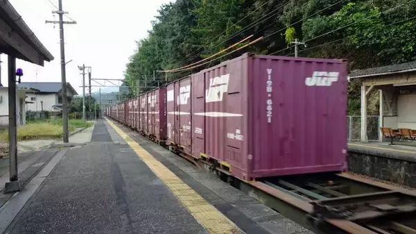 「通津駅は絵本の中にあるみたい【木造駅舎巡礼02】山陽本線37/47」の画像