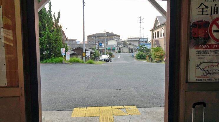 通津駅は絵本の中にあるみたい【木造駅舎巡礼02】山陽本線37/47