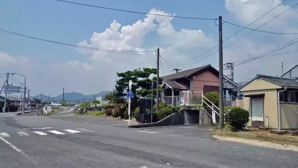 「四辻駅　松の木がシンボル？【木造駅舎巡礼02】山陽本線」の画像