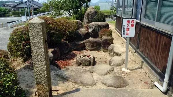 「四辻駅　松の木がシンボル？【木造駅舎巡礼02】山陽本線」の画像