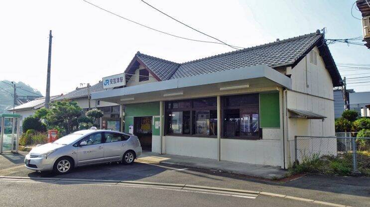 安芸津駅　50年前の壁画【木造駅舎巡礼03】呉線