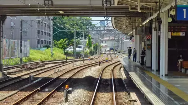 「スイッチ・バックの飯能駅に着きます【駅ぶら04】西武池袋線」の画像
