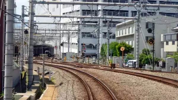 「スイッチ・バックの飯能駅に着きます【駅ぶら04】西武池袋線」の画像
