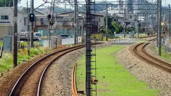 「スイッチ・バックの飯能駅に着きます【駅ぶら04】西武池袋線」の画像