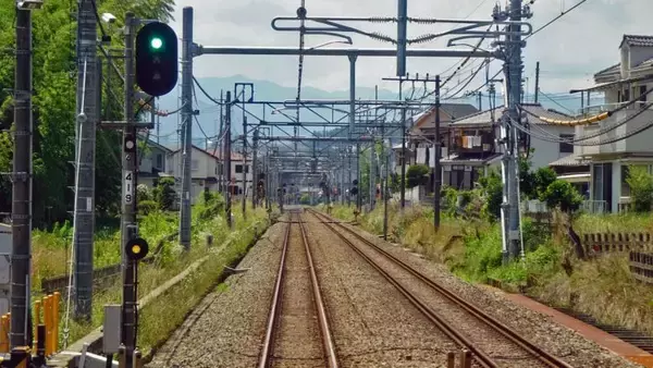 「スイッチ・バックの飯能駅に着きます【駅ぶら04】西武池袋線」の画像