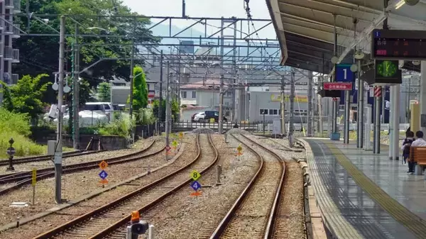 「スイッチ・バックの飯能駅に着きます【駅ぶら04】西武池袋線」の画像