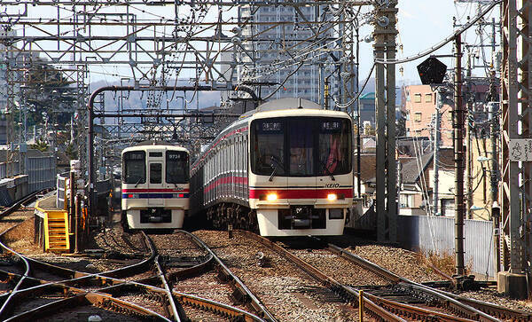 京王電鉄 車体更新 ホーム安全対策 連続立体交差事業 駅舎補助電源装置設置などに225億円 年11月4日 エキサイトニュース