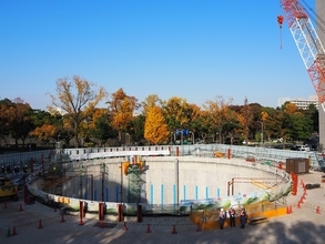 名古屋城のそばに「巨大な穴」、JR東海が公開　実際に降りてみた