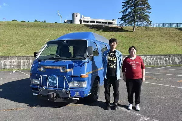 「公道を走る寝台特急「北斗星」！？趣味が高じてファーゴを改造、鉄道ファンならではのこだわりがすごい！」の画像