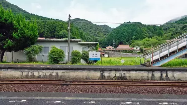 「行き止まりの道に駅がありました【木造駅舎巡礼06】美祢線07」の画像