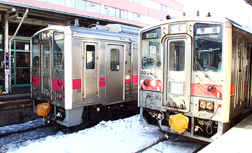 クイズ：キハ54急行用の座席は？