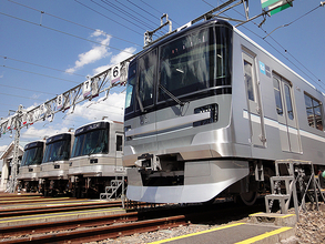 東急東横線をいまも走る東京メトロ13000系、大井町線を走る姿も