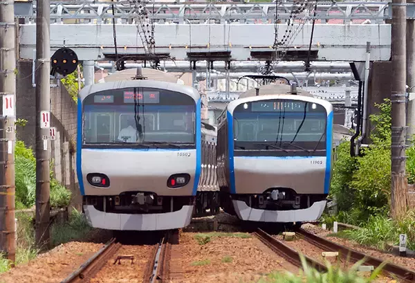 E231系顔の相鉄10000系がJR長野総合車両センターへ、過去を捨てる整形手術も