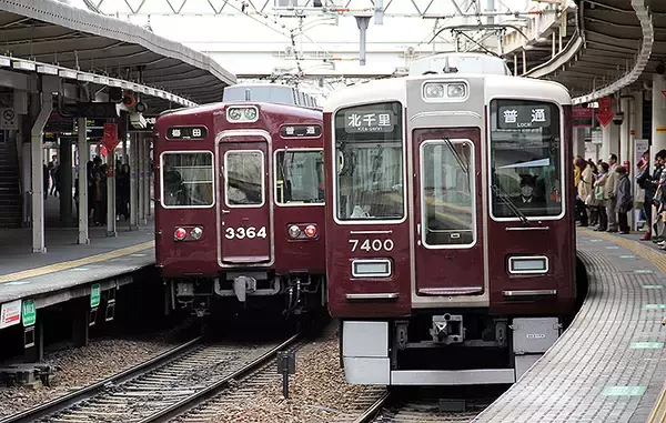 「阪急京都線7300系に顔がまるで違う編成がいる」の画像