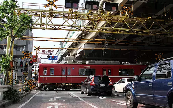 「大師線 京急川崎―港町を地下化し消したい踏切、計画変更のゆくえ」の画像