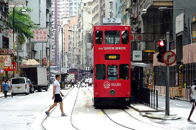 110年超えの香港トラムはここまで進化する！？ 路面電車コンセプトモデル「Island」の乗り心地や眺望、コネクティビティは