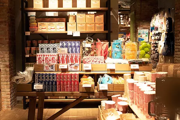 「渋谷にニューヨーク市地下鉄の駅が出現!? AWESOME STORE TOKYO 3/12オープン！ オーサム史上最強の品揃え」の画像