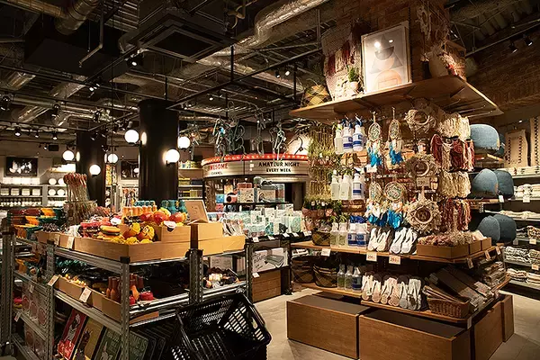 「渋谷にニューヨーク市地下鉄の駅が出現!? AWESOME STORE TOKYO 3/12オープン！ オーサム史上最強の品揃え」の画像