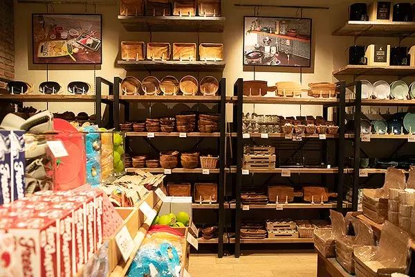 「渋谷にニューヨーク市地下鉄の駅が出現!? AWESOME STORE TOKYO 3/12オープン！ オーサム史上最強の品揃え」の画像