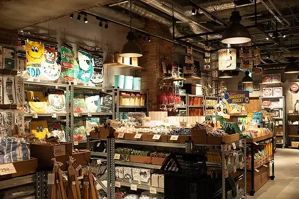 「渋谷にニューヨーク市地下鉄の駅が出現!? AWESOME STORE TOKYO 3/12オープン！ オーサム史上最強の品揃え」の画像