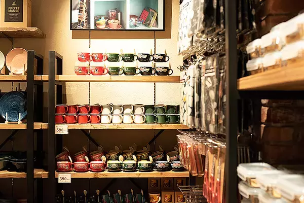 「渋谷にニューヨーク市地下鉄の駅が出現!? AWESOME STORE TOKYO 3/12オープン！ オーサム史上最強の品揃え」の画像