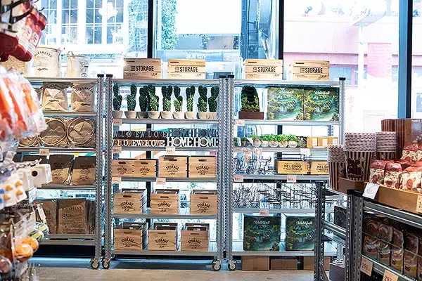 「渋谷にニューヨーク市地下鉄の駅が出現!? AWESOME STORE TOKYO 3/12オープン！ オーサム史上最強の品揃え」の画像