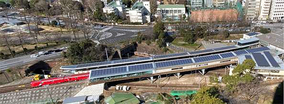 東京メトロ 丸ノ内線 四ツ谷駅 ホーム屋根上に太陽光パネル、3/26発電スタート 駅の電力に活用