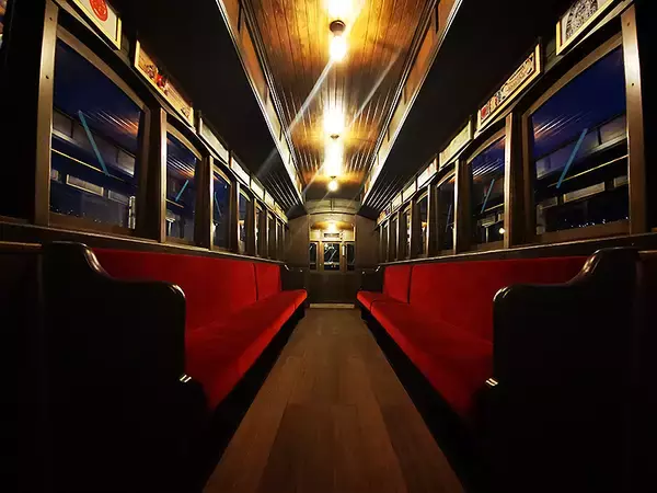 「日本初、京都市電 N電 が復元されて法要施設に！ 大覚寺の保存車両が大阪府交野市ハピネスパーク交野霊園で“再稼働”」の画像