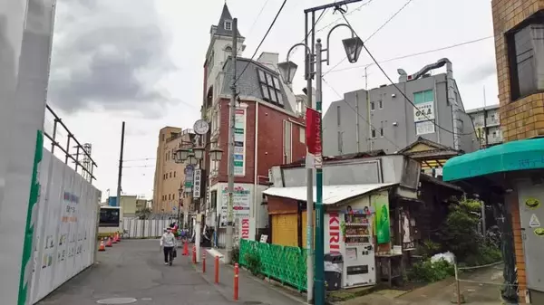 「変身中の沼袋駅です【駅ぶら04】新宿線19」の画像