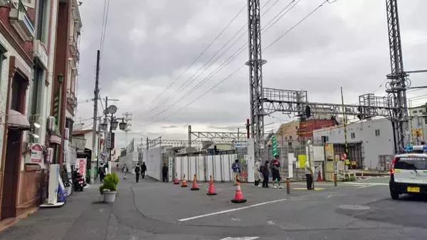 「変身中の沼袋駅です【駅ぶら04】新宿線19」の画像