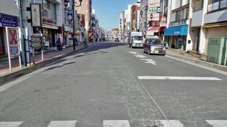 利用者のとても多い駅です【駅ぶら04】新宿線65