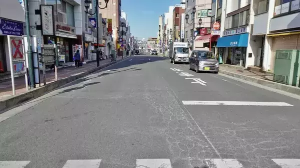 「利用者のとても多い駅です【駅ぶら04】新宿線65」の画像