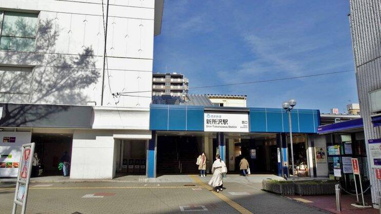 利用者のとても多い駅です【駅ぶら04】新宿線65