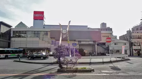 「利用者のとても多い駅です【駅ぶら04】新宿線65」の画像