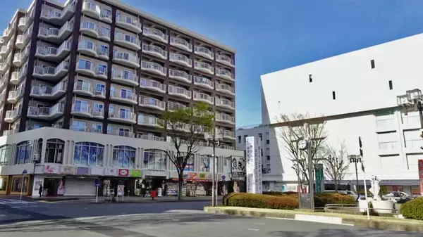 「利用者のとても多い駅です【駅ぶら04】新宿線65」の画像