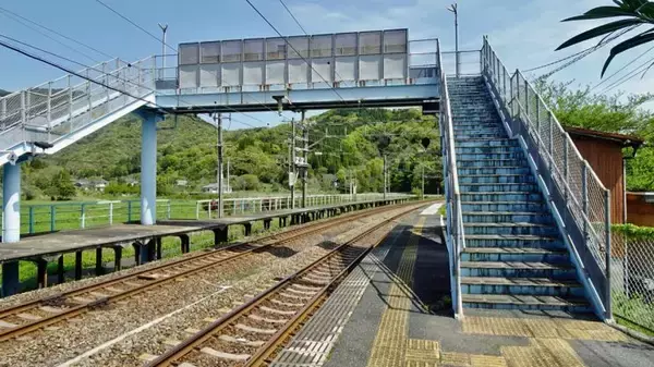 「狩生駅舎は半分【木造駅舎コレクション】031」の画像