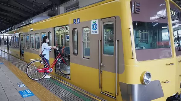自転車ごと電車に乗り込む　西武多摩川線で「サイクルトレイン」
