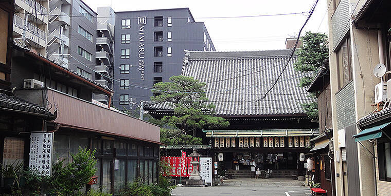 『MIMARU SUITES 京都四条』で京都人になりきって過ごす時間、最新キッチンと老舗道具店の器で未体験ごはん