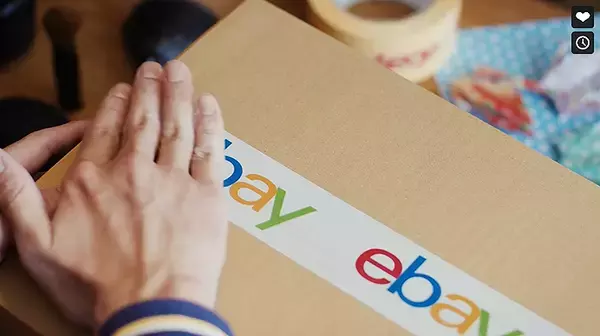 「ほんわかする eBay 動画、山手線 横須賀総武線快速 E235系 車内窓上3面に9/5までオンエア中！」の画像