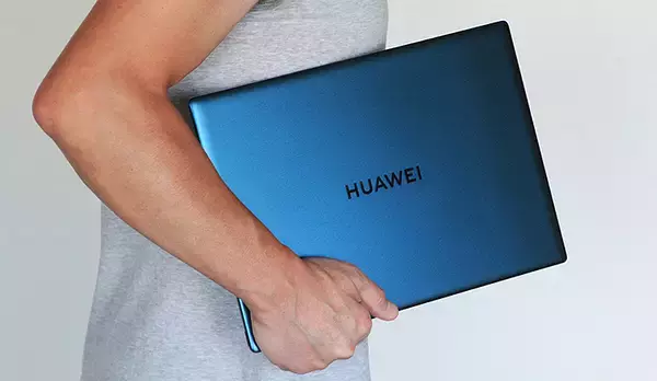 「HUAWEI MateBook X Pro 2021 と2週間＿薄くて軽くていいサイズ、高精細＆高音質とハイスペック性能で快適作業」の画像