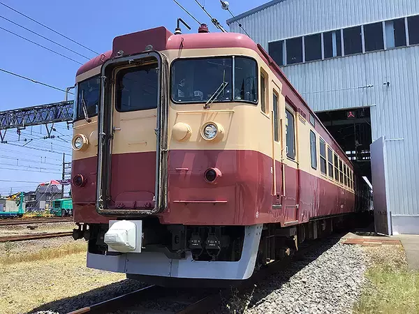 「国鉄455系に8時間超え連続乗車！ えちごトキめき鉄道がボックス席1日占有きっぷを発売」の画像