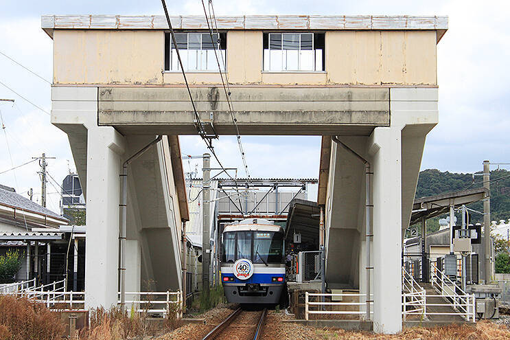 JR筑肥線 今宿駅から北へのびるカーブ