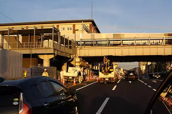行列のできる電車保存場所