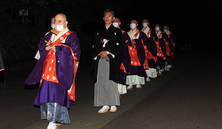 比叡山延暦寺「不滅の法灯分灯式」に挑む市川海老蔵 京都平安大使「世界に届け 希望の祈りと灯り」親子共演前夜に