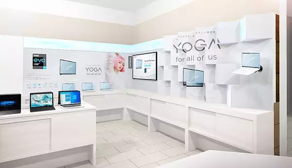 「レノボ・ジャパンPC「Yoga」を手にした imma がクロス新宿ビジョンに大胆出現！しかも3Dで飛び出る！」の画像