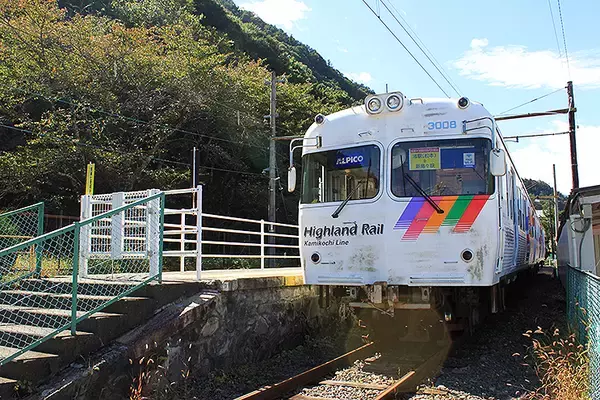 「東武20000系がアルピコ交通へ、もと京王車を置き換えVVVF化＿メトロ03系ではなく東武車を選択」の画像